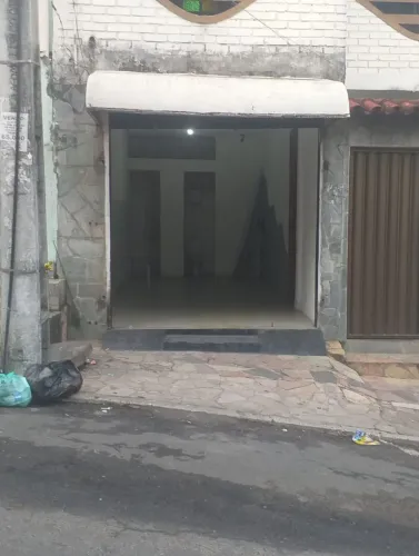 Alugo ponto comercial com 25 m²