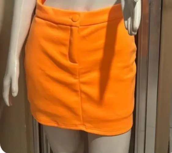 Short saia