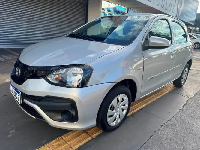 Toyota Etios X 1.3 Flex 16V 5P Mec. 2020