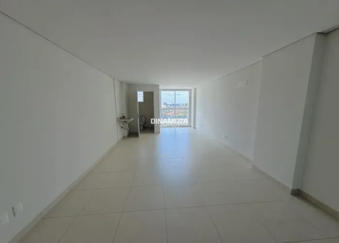Sala para locação no Condomínio Santa Luzia, próximo ao aeroporto e também ao Hospital Már