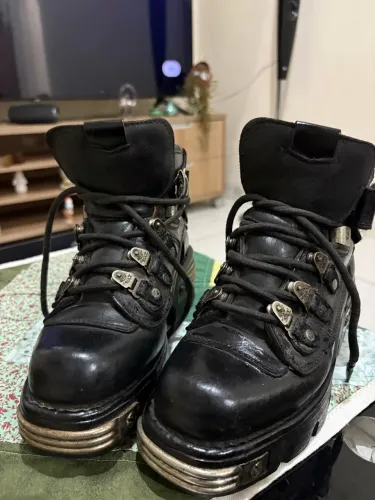 Bota vintage new York 100% couro legítimo numeração 36/37