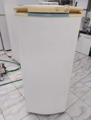 CÔNSUL DEGELO SECO 