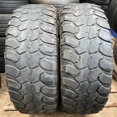Pneus 35x12.50r17 Lt radial m/t meia vida sem defeitos (não são riscados)