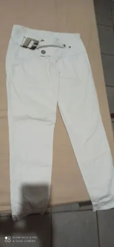 Calça branca feminina