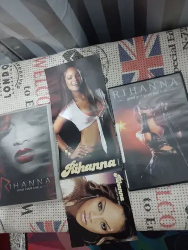 Lote Cd e Dvd Rihanna 