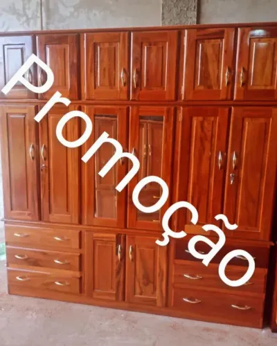 Guarda roupa de Madeira Maciça