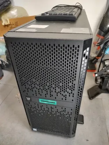 Servidor HP Proliant ML350 Gen9 vendo ou troco por algo de meu interesse