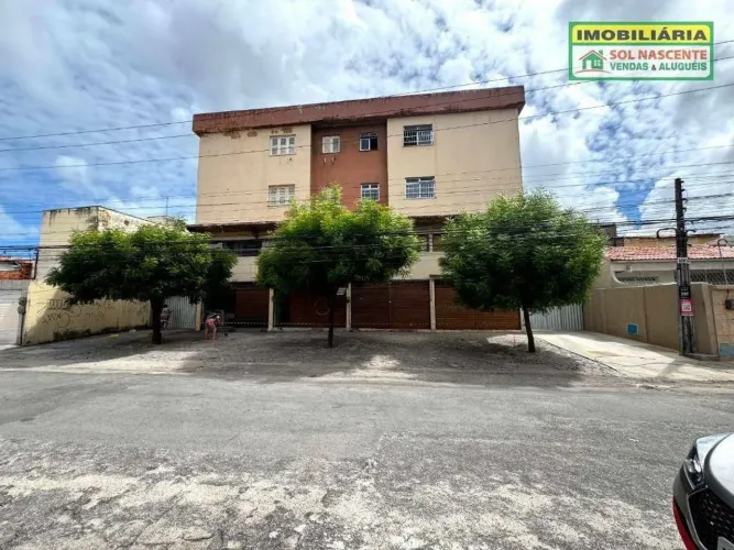Apartamento com 3 dormitórios à venda, 81 m² por R$ 280.000,00 - Farias Brito - Fortaleza/