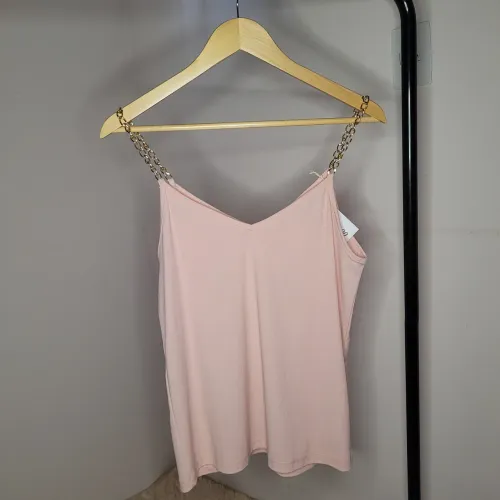 PROMOÇÃO Blusa feminina rosa com alcinha de elos dourados - tamanho G