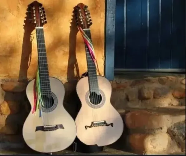 Aula de viola caipira