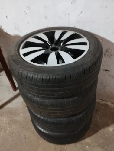 JG rodas 17 com pneus 215/50 Pirelli 