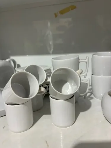 Pra vender logo/ Jogo de Xícaras de Chá Brancas