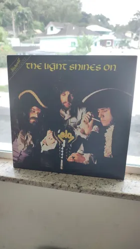 ELO Electric Light Orchestra - The Light Shines On Disco de Vinil importado 