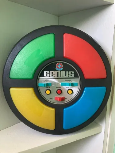 GENIUS caixa original estrela anos 80 raridade retro vintage (não funciona)