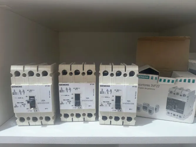 Disjuntor de potência Siemens