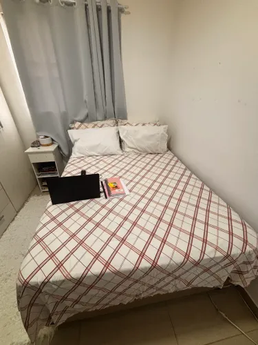 Cama de casal com cama baú 