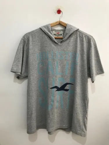 Camiseta com capuz Hollister Tam M/G