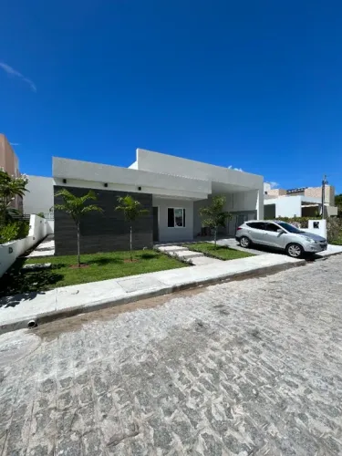 Casa Térrea 3 Suites + Escritório, Piscina e Área Gourmet integrada- Condomínio Maikai