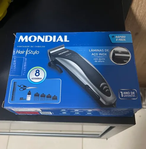 Máquina de cortar cabelo mondial nova 