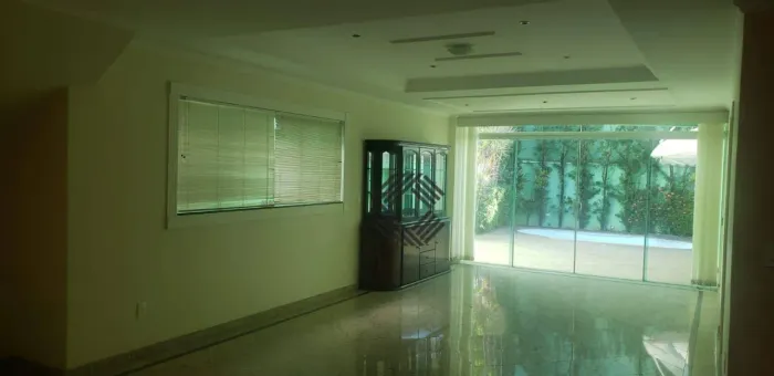 Sobrado com 3 quartos sendo 3 suítes, sala 3 ambientes, espaço gourmet, piscina à venda, 3