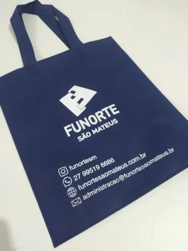 Bolsa em TNT para loja e eventos