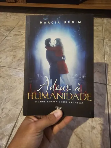 Livro Adeus à Humanidade - Márcia Rubim