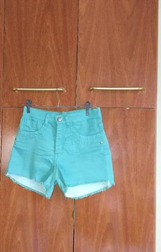 Short verde.