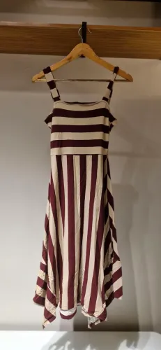 Vestido novo listrado com alças Hering