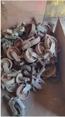 RODINHAS PARA ANDAIME  R$50.00 CADA [TENHO 83PECAS)