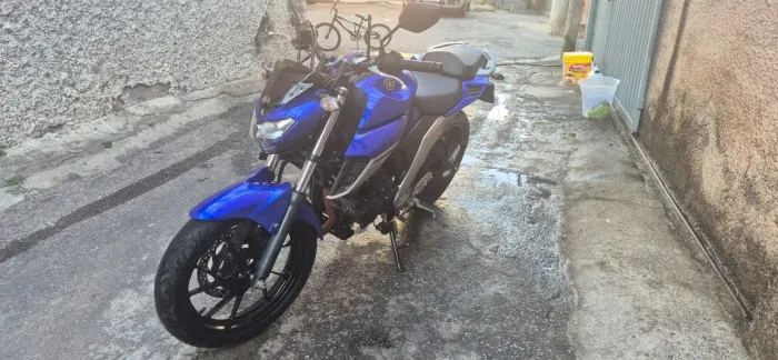YAMAHA FAZER 250 AZUL