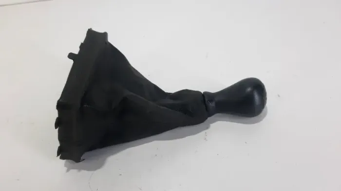 Coifa manopla do cambio Peugeot 206 99 a 06 com detalhes
