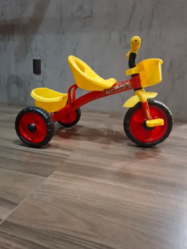 Triciclo Infantil de Pedal Kid Track TK3 Track<br>