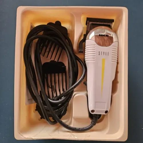 Máquina de Cortar Cabelo usada