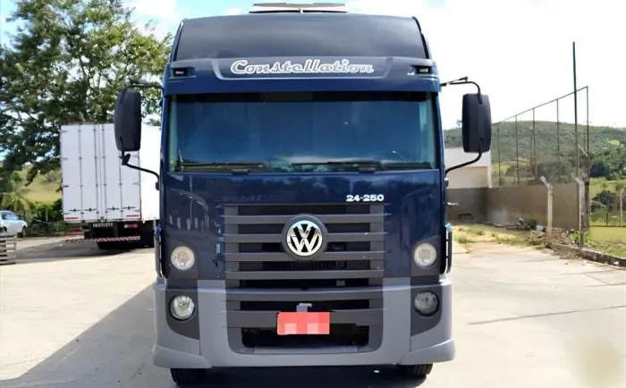 VOLKS 24250 BITRUCK COM DIVIDA