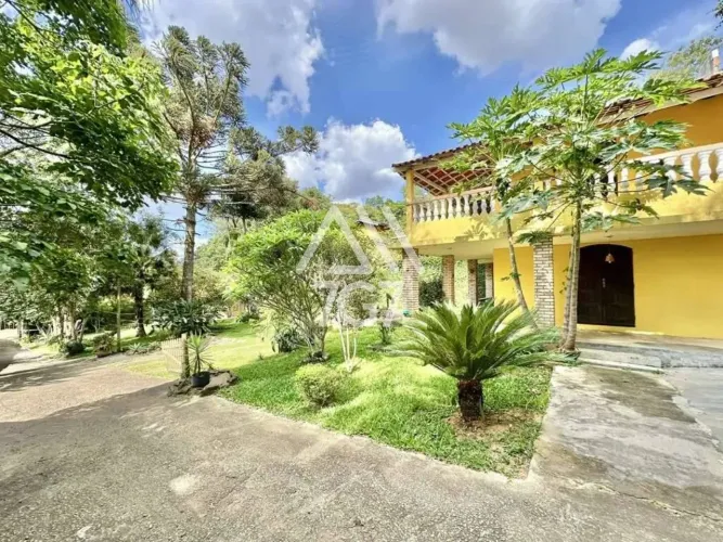 CASA EM CONDOMÍNIO À VENDA EM COTIA