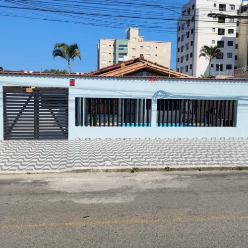 CASA LADO PRAIA COM PISCINA A BEIRA MAR - 150 METROS DA PRAIA - VILA ATLANTICA