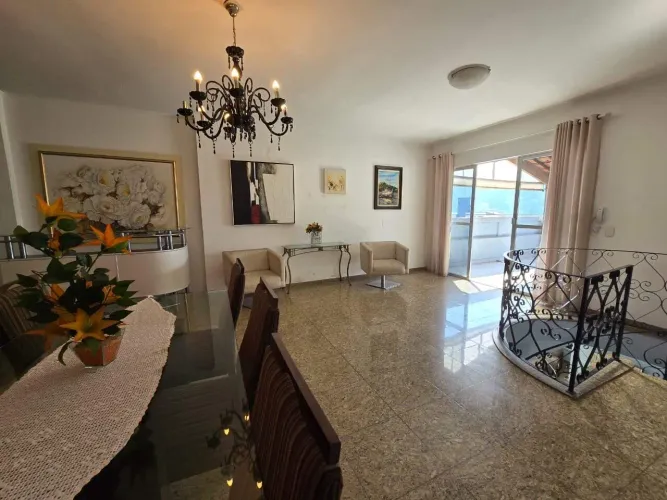 TRIPLEX DE ALTO PADRÃO EM SANTOS EXCLUSIVIDADE E CONFORTO NAS ALTURAS