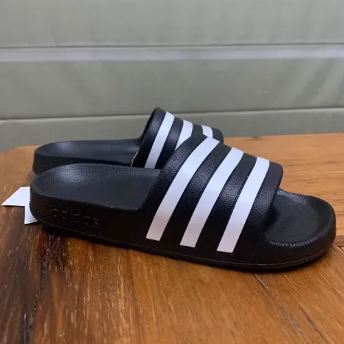 Chinelo Sandália adidas Adilette Aqua Slide Preto e Branco Original 40/41