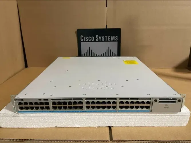 Switch Cisco Catalyst C9300 48UX 48x 2,5G Base-T (12 mGig) UPOE + 8x 10G SFP