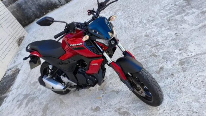 Yamaha FZ15 ABS 2024 - Impecável - Na Garantia e Revisada