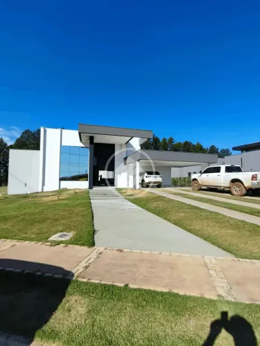 LINDA CASA CONDOMINIO FECHADO MANDALA CHAPADA DOS GUIMARÃES codigo: 30514