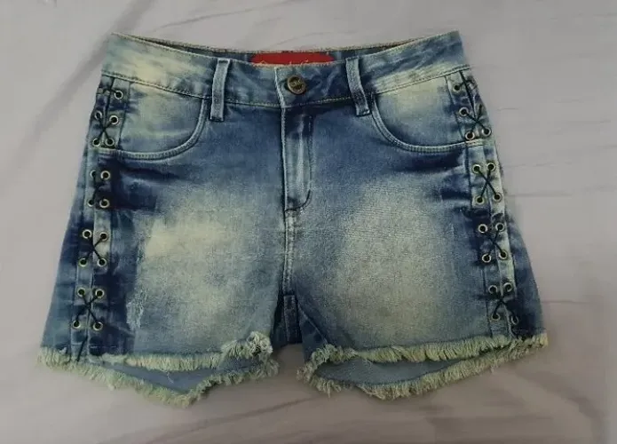 Short jeans com detalhe em laço nas laterais 38