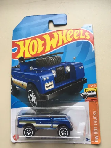 Hot Wheels Land Rover Defender nova