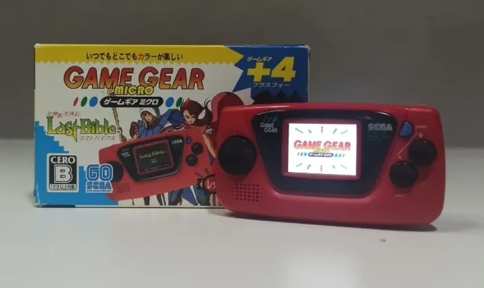 Game gear Micro Vermelho original com 4 jogos na memória, aceito cartão.