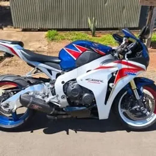 CBR 1000cc Fire Blade