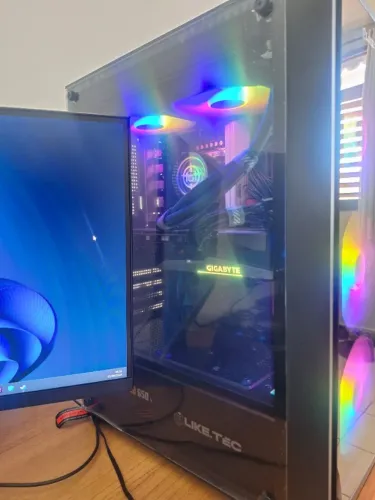 PC Gamer 32 GB DDR4 RX7600 Xeon 2650 v4