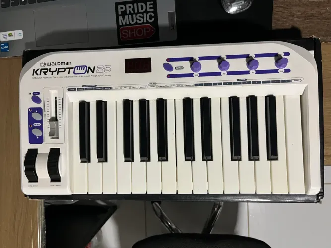 Teclado MIDI controlador Waldman krypton25
