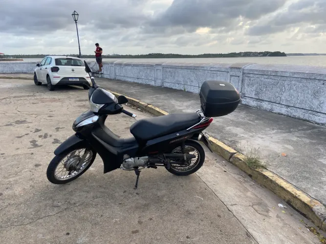 BAULETO PRO TORK 28L + SUPORTE COMPLETO