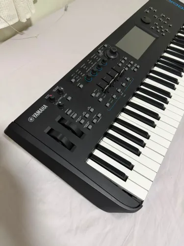 Yamaha MODX 6 Plus