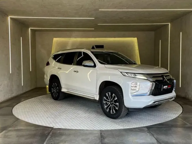Mitsubishi Pajero Sport HPE 2.4 4X4 Diesel Aut. 2024